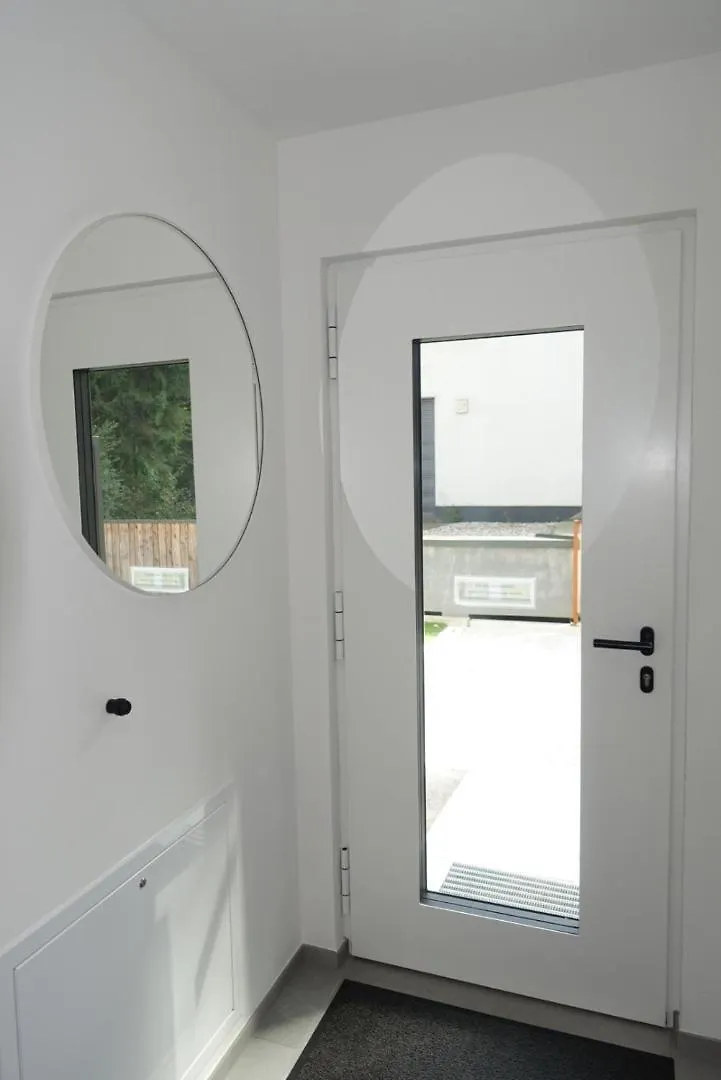 Waldblick - Neubau - Self-Check-In - Kein Verkehr - Am Wald - Parkplaetze Vor Tuer - Apartment Or Double Room Innsbruck 0*,  Austria