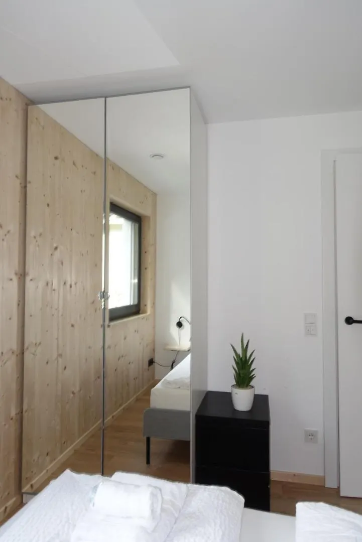 Waldblick - Neubau - Self-Check-In - Kein Verkehr - Am Wald - Parkplaetze Vor Tuer - Apartment Or Double Room Innsbruck