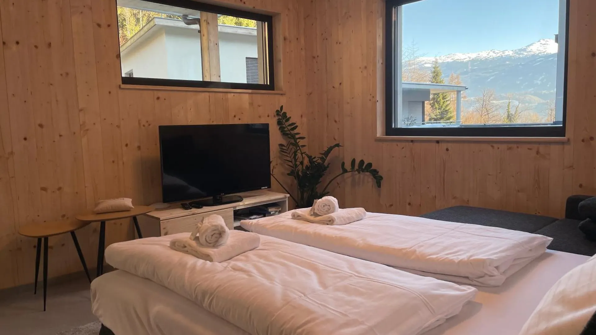 Waldblick - Neubau - Self-Check-In - Kein Verkehr - Am Wald - Parkplaetze Vor Tuer - Apartment Or Double Room Innsbruck
