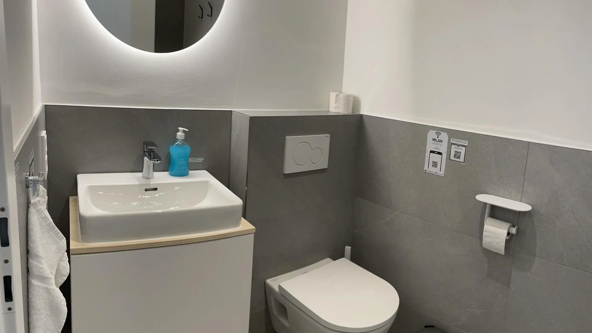 Waldblick - Neubau - Self-Check-In - Kein Verkehr - Am Wald - Parkplaetze Vor Tuer - Apartment Or Double Room Innsbruck Österreich